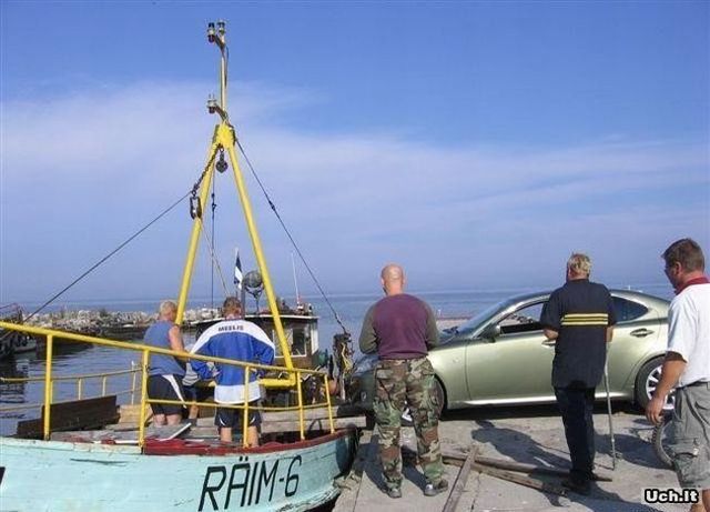 Dangerous car transport (8 pics)