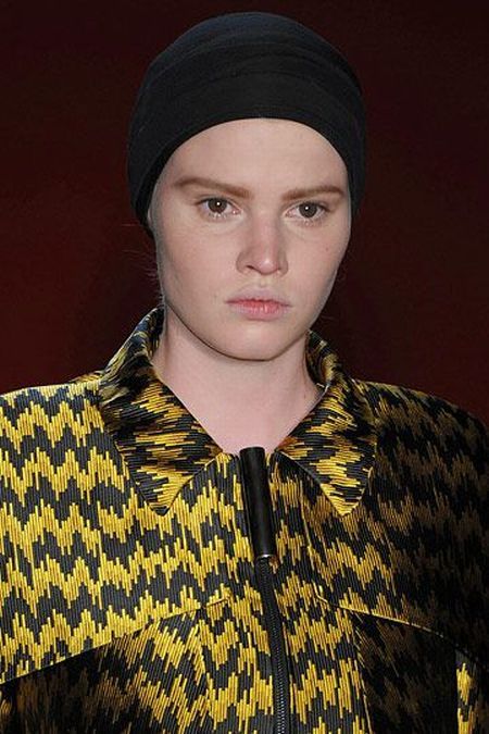 Photo model Lara Stone (25 pics)