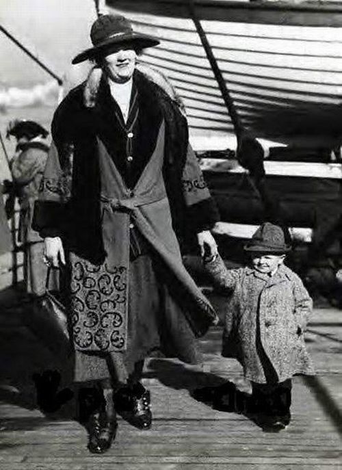 Giant women (13 pic)