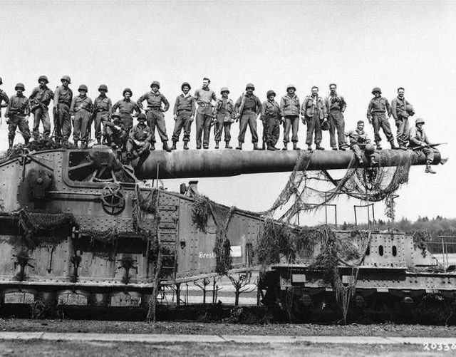 History remembers everything (94 pics)