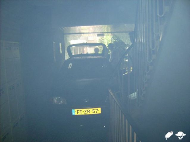 Old lady crashed into an apartment building! (18 pics)