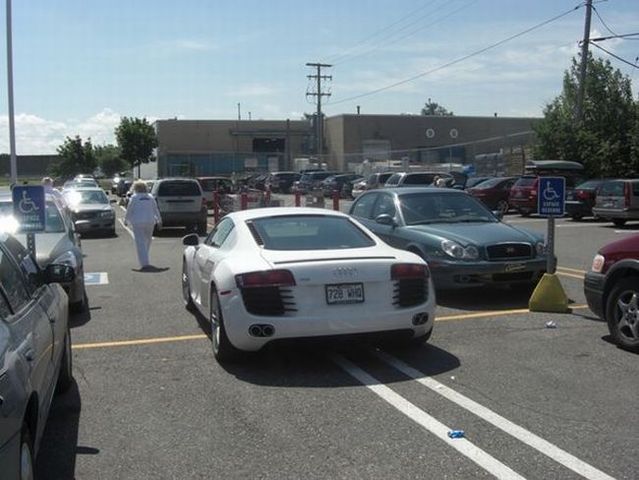 Jerk on Audi R8 (5 pics)