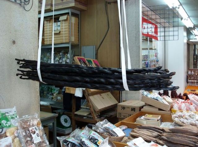 We can buy anything on Asian markets (3 pics)