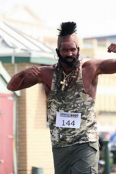 The most hilarious costume race ever (20 pics)