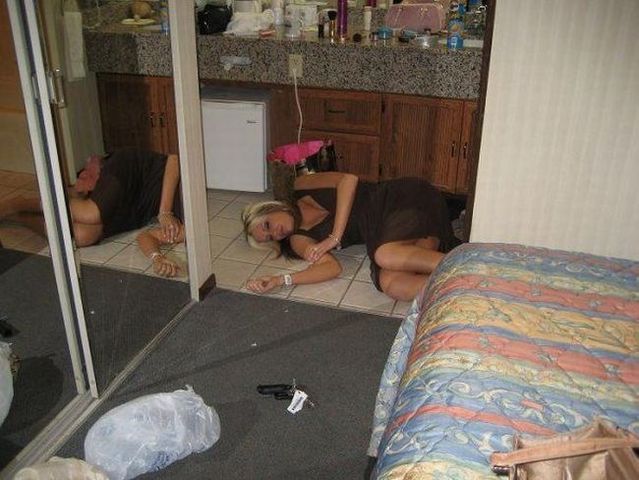 Girls on Friday and Saturday (21 pics)