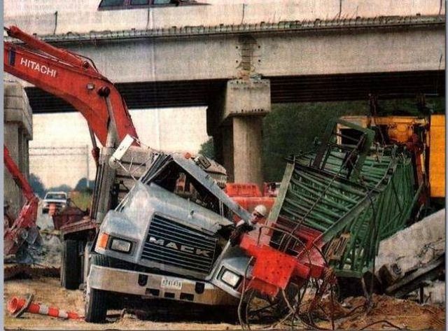 Why I was fired (25 photos)