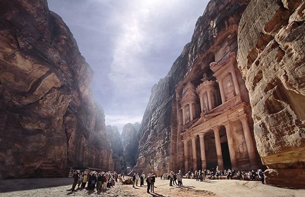 Giant sculptures and monuments carved directly into the rock (12 pics)