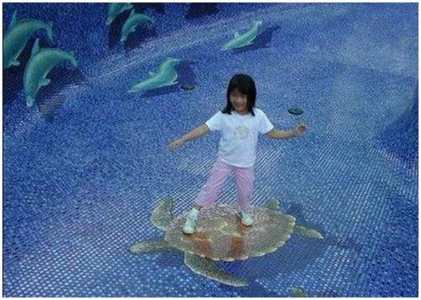 Great 3D swimming pool!! (9 pics)