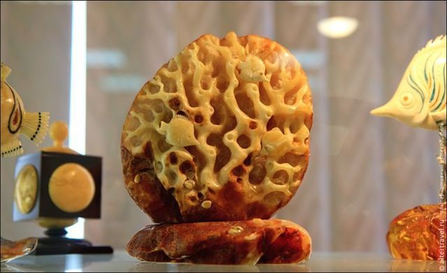 Excursion to the Amber Factory (29 photos)