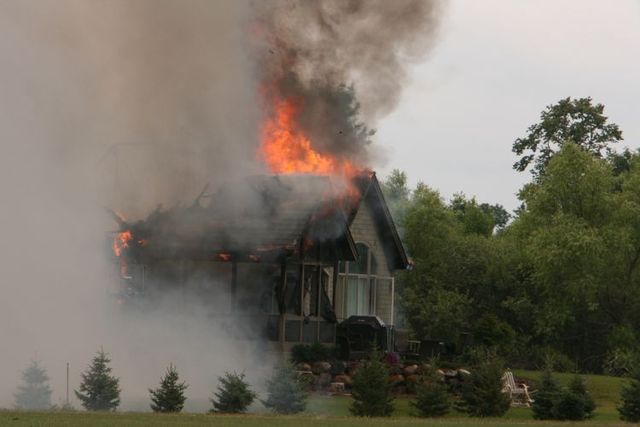Anatomy of a fire (13 pics)