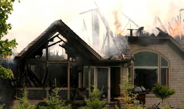 Anatomy of a fire (13 pics)