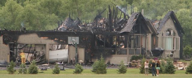 Anatomy of a fire (13 pics)