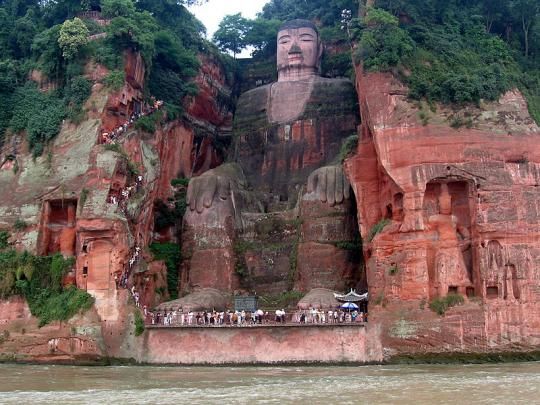 Living Rock – Massive monuments sculpted in situ (13 pics)