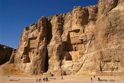 Living Rock – Massive monuments sculpted in situ (13 pics)