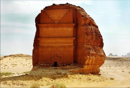 Living Rock – Massive monuments sculpted in situ (13 pics)