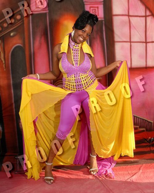 Ghetto style prom (10 pics)
