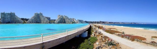 The world’s biggest pool (25 pics)