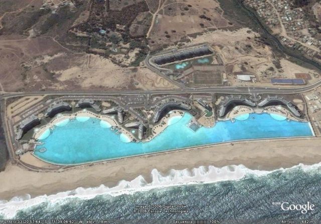 The world’s biggest pool (25 pics)