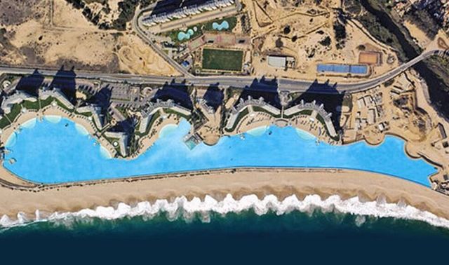 The world’s biggest pool (25 pics)
