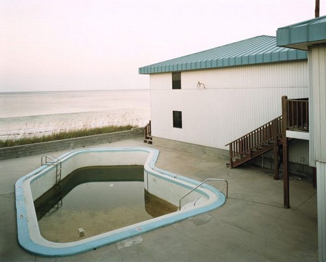 Abandoned motels in USA (17 pics)