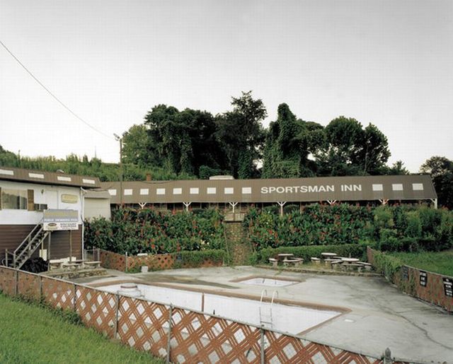 Abandoned motels in USA (17 pics)