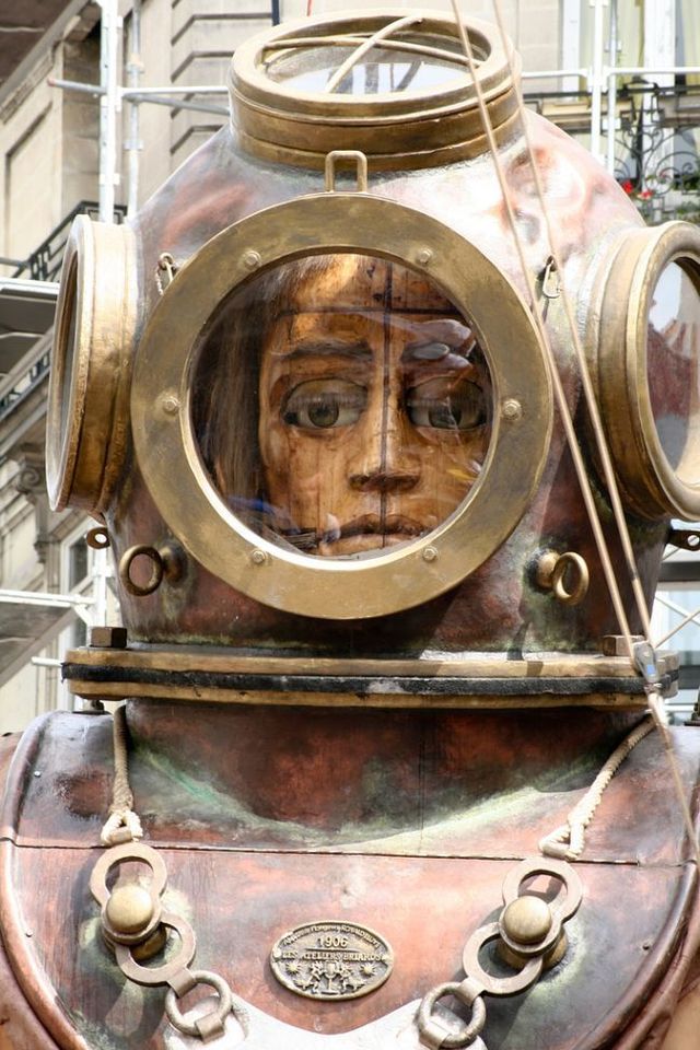 Giant marionettes (32 pics)