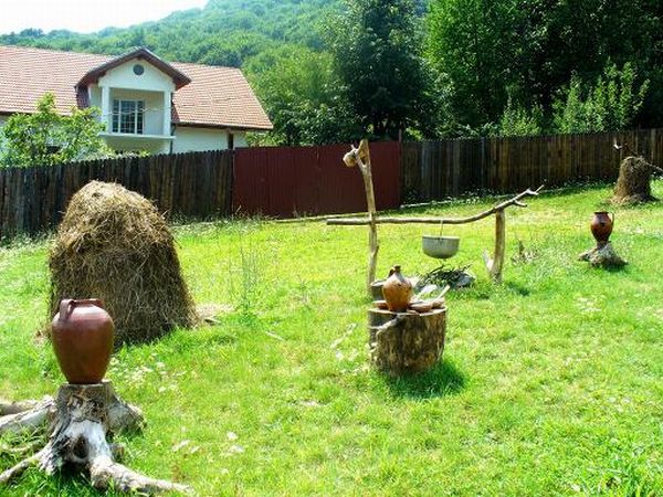 Welcome to Romania. Part 2 (57 pics+1 video)