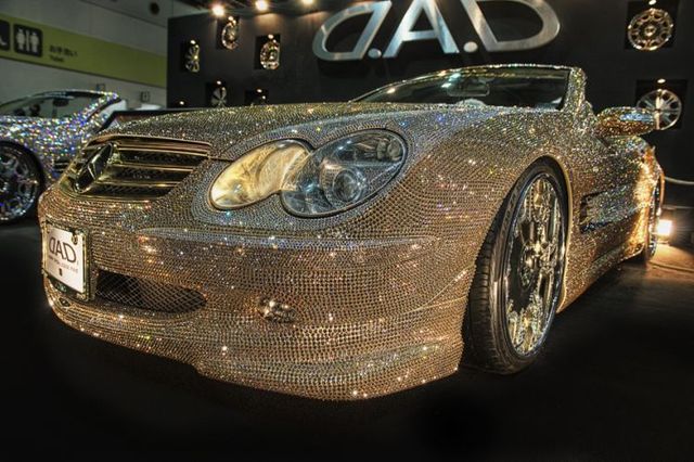Mercedes for glamorous blonds (13 pics)
