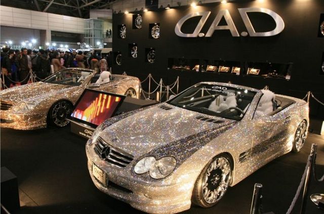 Mercedes for glamorous blonds (13 pics)