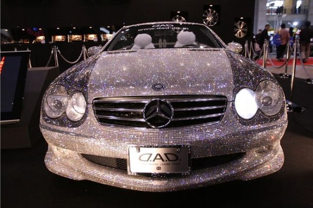 Mercedes for glamorous blonds (13 pics)