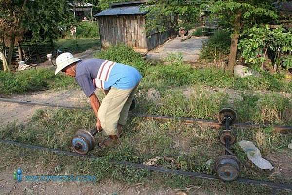 Transport for the poor in Cambodia (15 pics) 