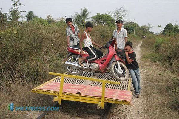 Transport for the poor in Cambodia (15 pics) 