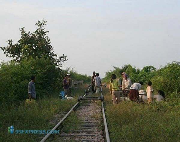 Transport for the poor in Cambodia (15 pics) 