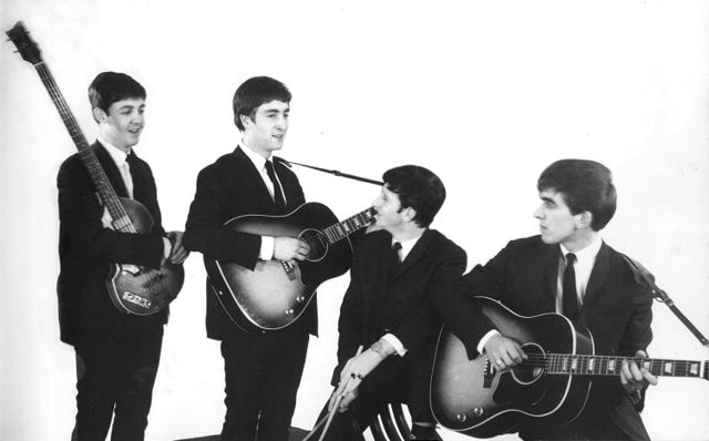 Unpublished photos of the Beatles when they were young (37 pics)