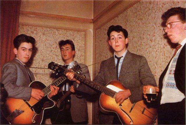 Unpublished photos of the Beatles when they were young (37 pics)