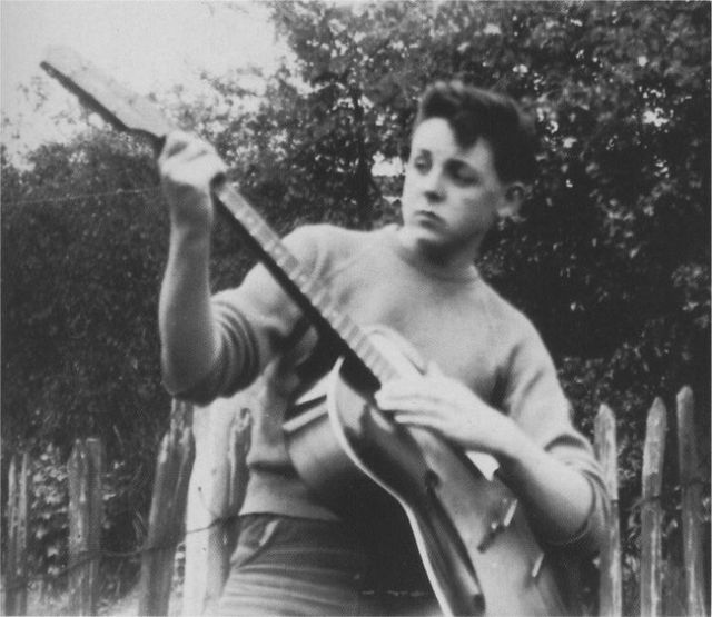 Unpublished photos of the Beatles when they were young (37 pics)