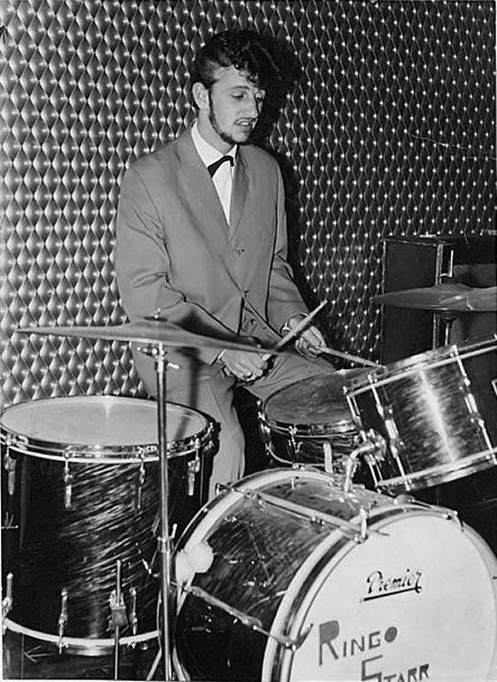 Unpublished photos of the Beatles when they were young (37 pics)