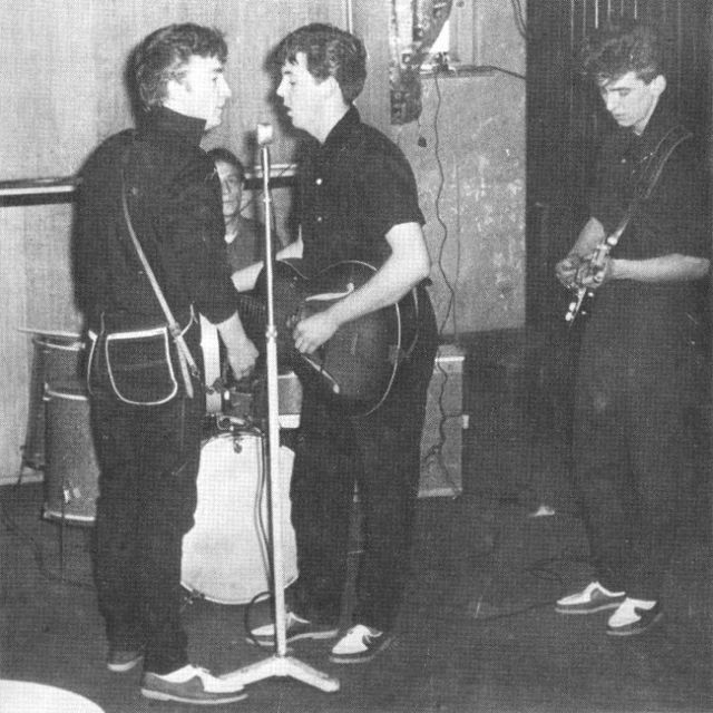 Unpublished photos of the Beatles when they were young (37 pics)