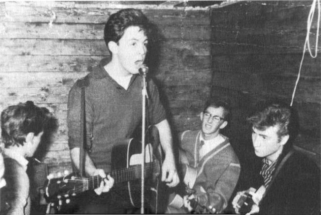 Unpublished photos of the Beatles when they were young (37 pics)