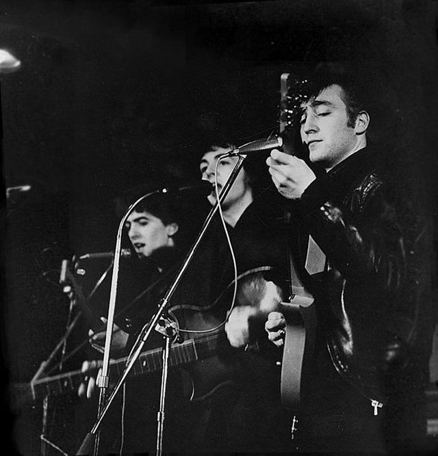 Unpublished photos of the Beatles when they were young (37 pics)