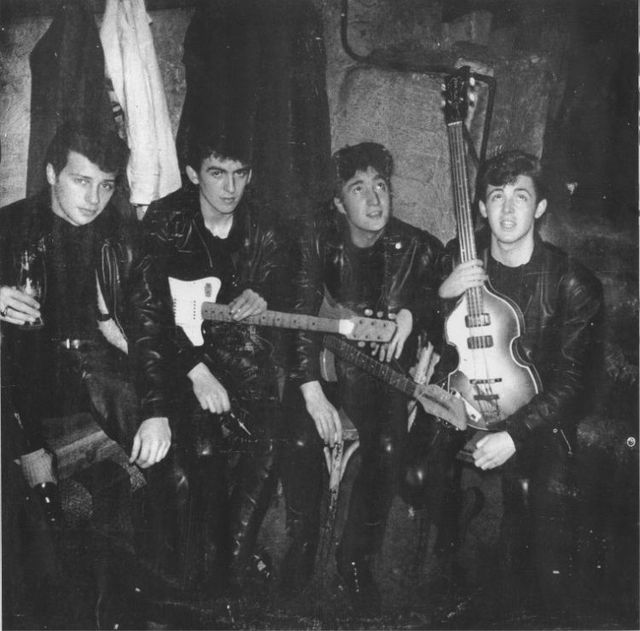 Unpublished photos of the Beatles when they were young (37 pics)