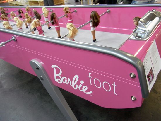 ‘Barbie foot’ – table football for girls (6 pics)
