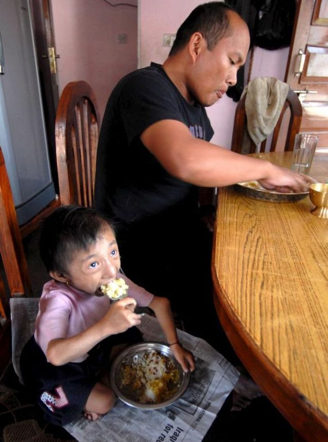 The World's Smallest Man (14 pics)