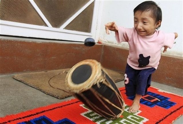 The World's Smallest Man (14 pics)