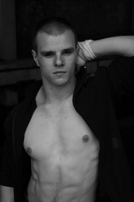 Some hot guys for the ladies (60 pics)