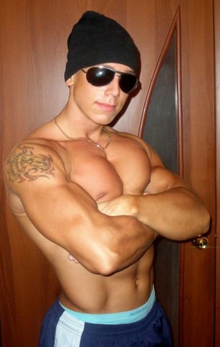 Some hot guys for the ladies (60 pics)