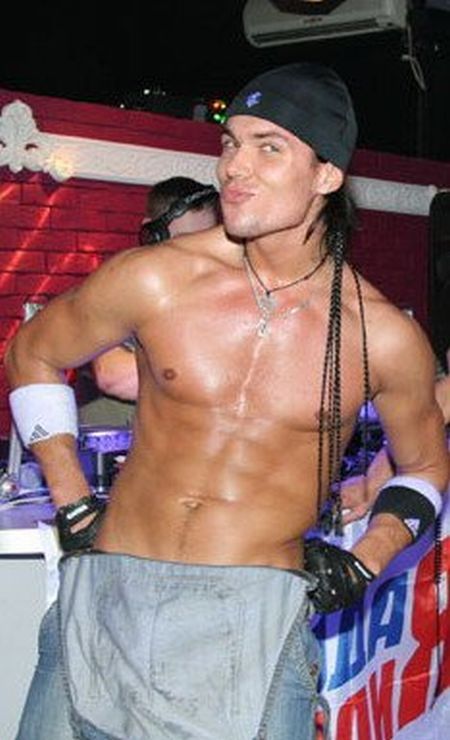 Some hot guys for the ladies (60 pics)