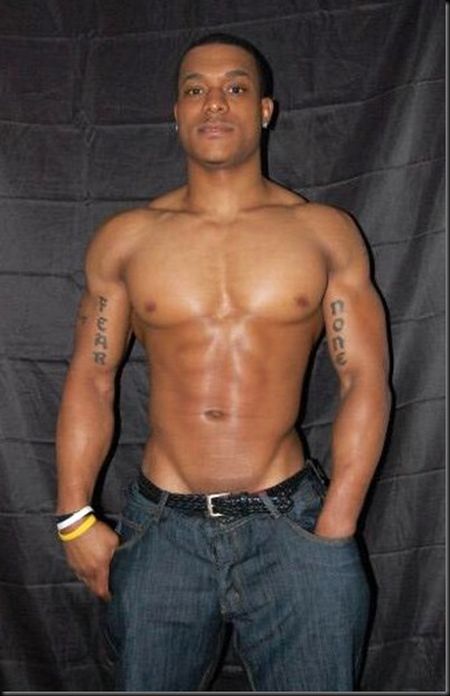 Some hot guys for the ladies (60 pics)