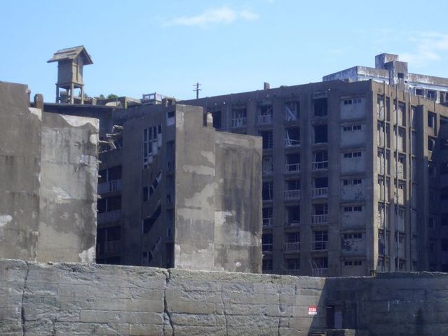 People don’t live here anymore ... (91 pics)