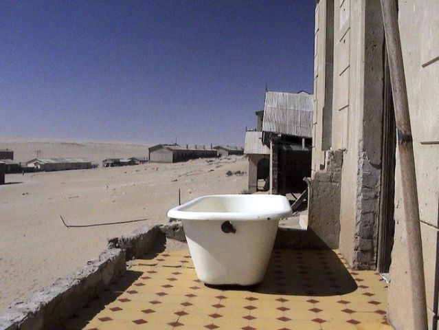 People don’t live here anymore ... (91 pics)